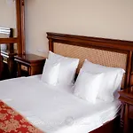 Richmond Hotel 4*