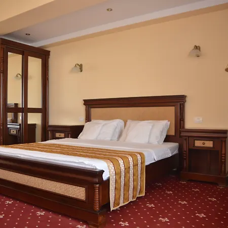 Richmond 4*