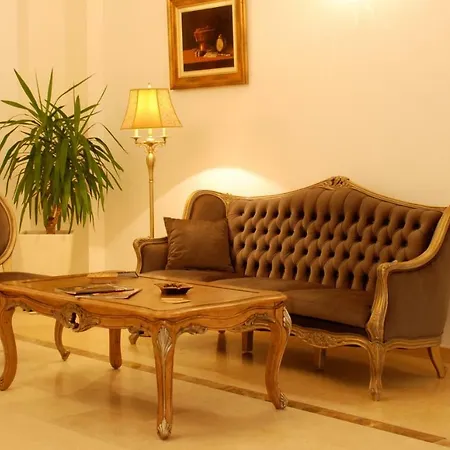 Richmond Hotel 4*