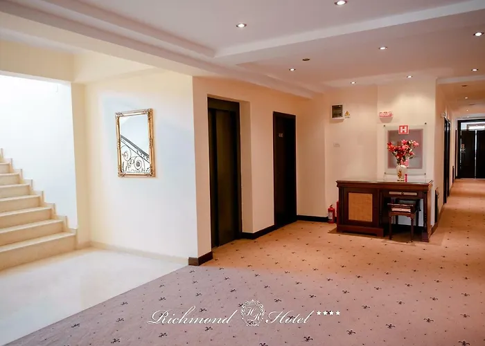 Richmond Hotel Mamaia